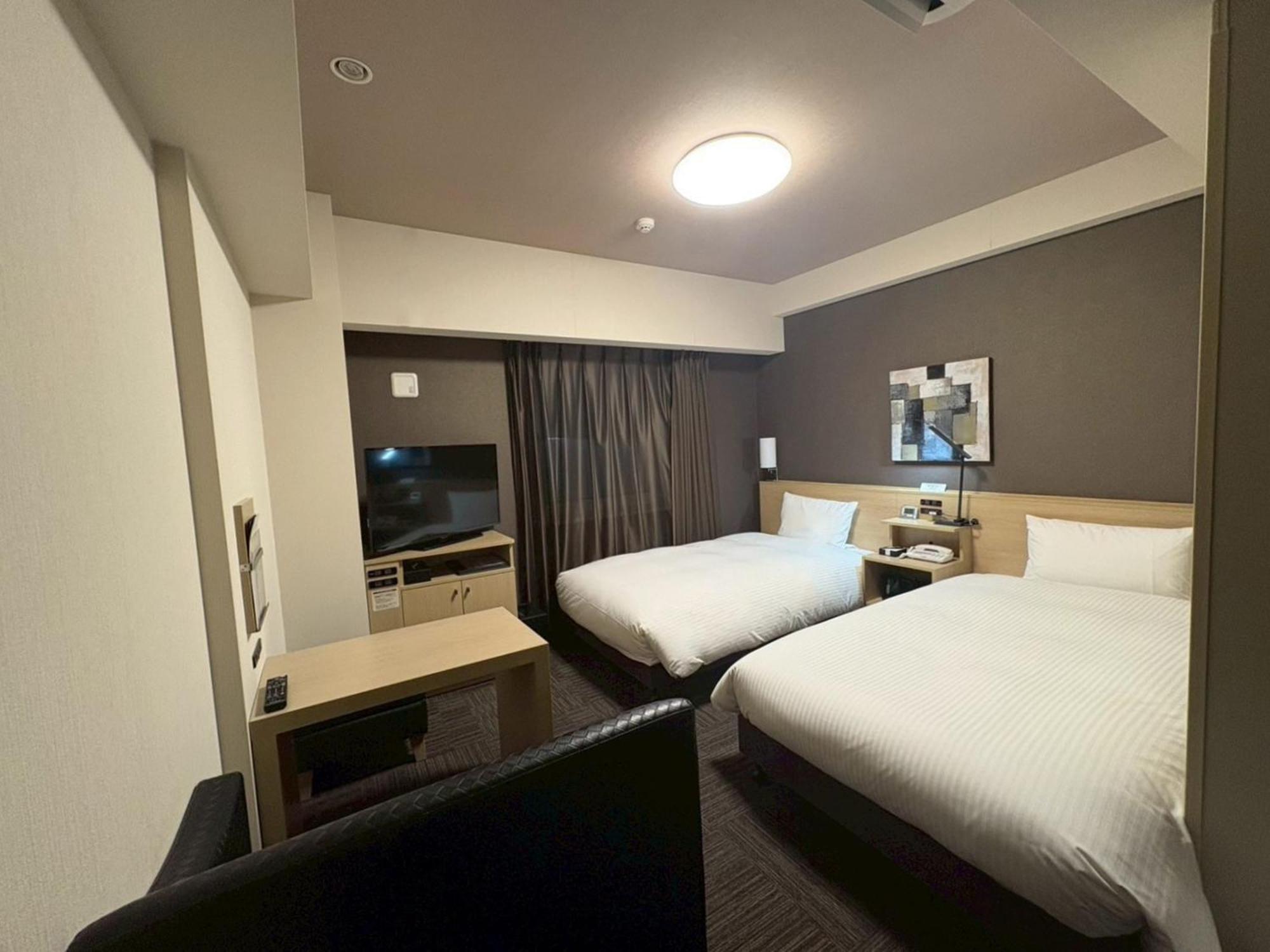 Hotel Route-Inn Higashihiroshima Saijo Ekimae Kültér fotó